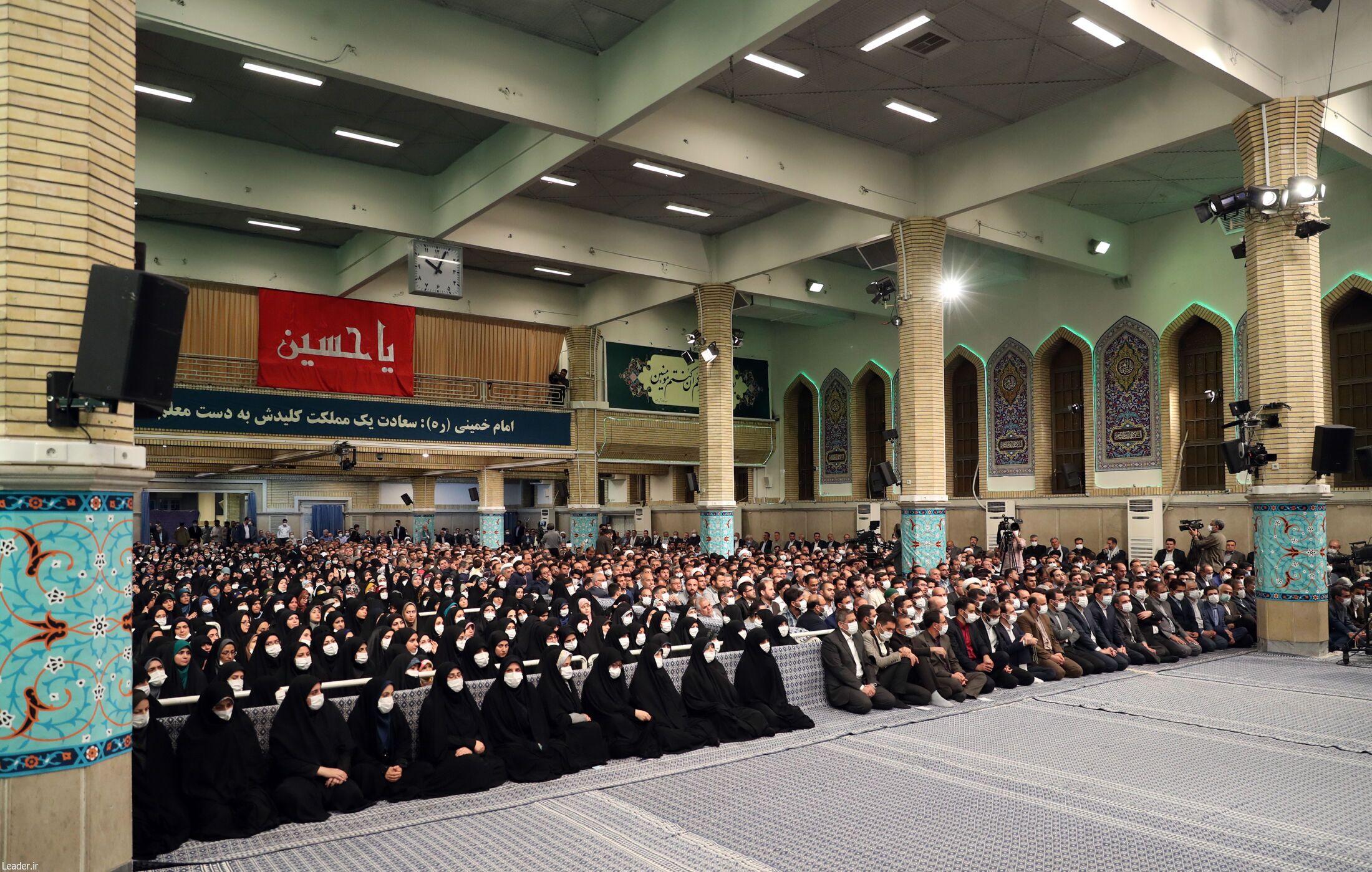 رهبر انقلاب: چرا در آموزش و پرورش بیثباتی در مدیریت وجود دارد؟| معلمان با سختیهای فراوان مشغول مجاهدتند+ فیلم و عکس رهبر انقلاب: چرا در آموزش و پرورش بیثباتی در مدیریت وجود دارد؟| معلمان با سختیهای فراوان مشغول مجاهدتند+ فیلم و عکس