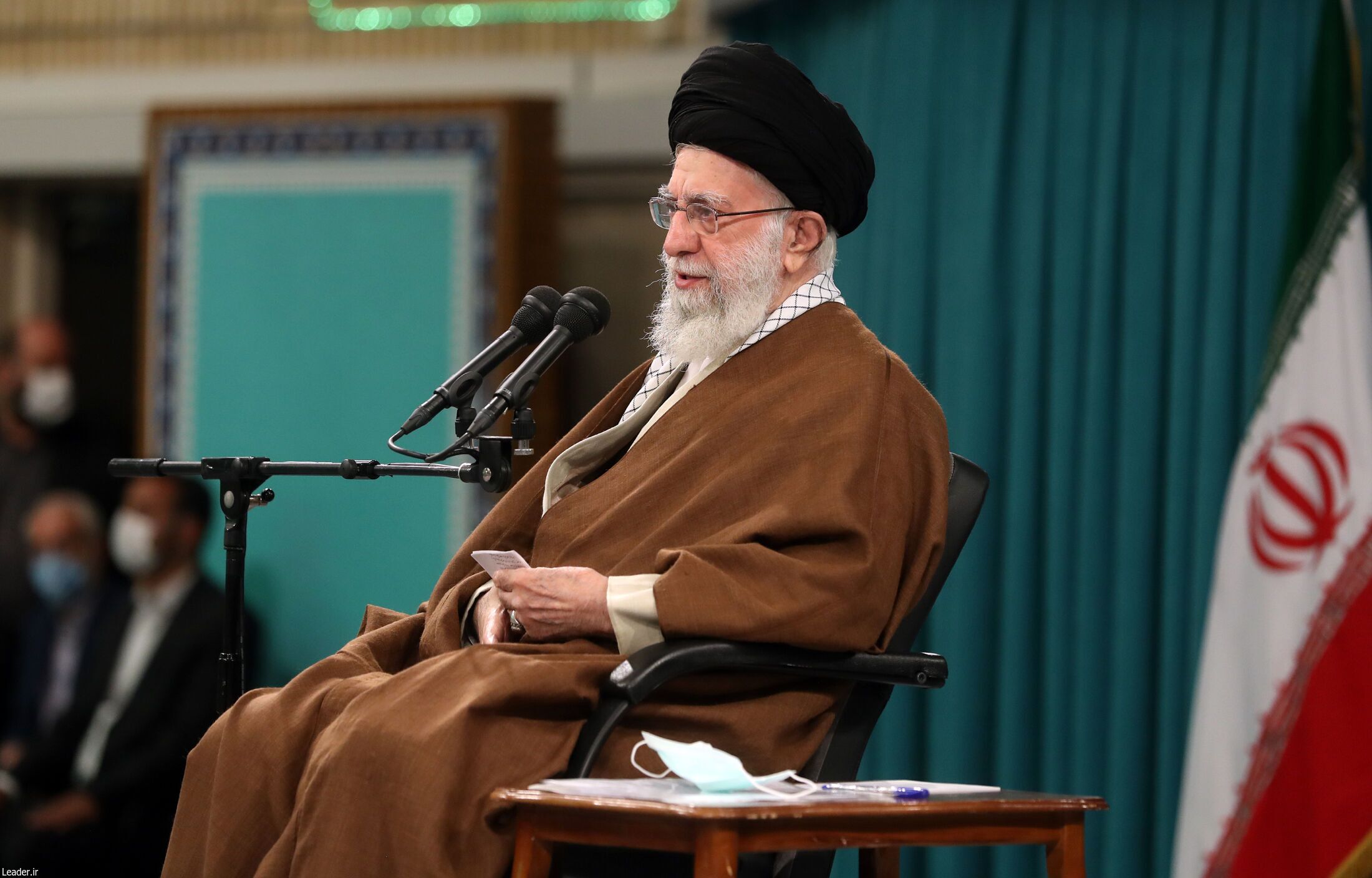 رهبر انقلاب: چرا در آموزش و پرورش بیثباتی در مدیریت وجود دارد؟| معلمان با سختیهای فراوان مشغول مجاهدتند+ فیلم و عکس رهبر انقلاب: چرا در آموزش و پرورش بیثباتی در مدیریت وجود دارد؟| معلمان با سختیهای فراوان مشغول مجاهدتند+ فیلم و عکس