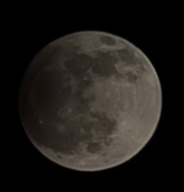 ماه‌گرفتگی جمعه (۱۵ اردیبهشت ۱۴۰۲) به روایت عکس و فیلم