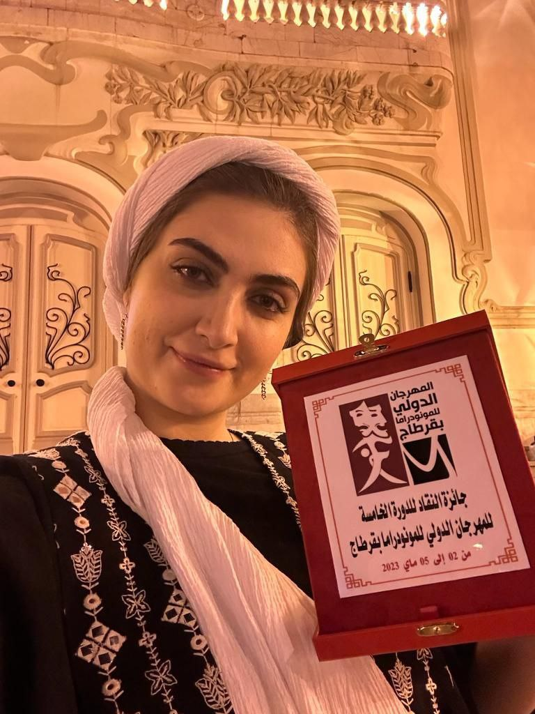 بازیگر سریال «سقوط» موفق به دریافت جایزه بینالمللی شد بازیگر سریال «سقوط» موفق به دریافت جایزه بینالمللی شد