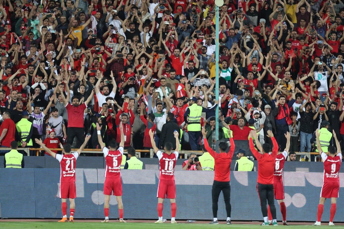 پرسپولیس بدون تلفات به سیرجان رسید