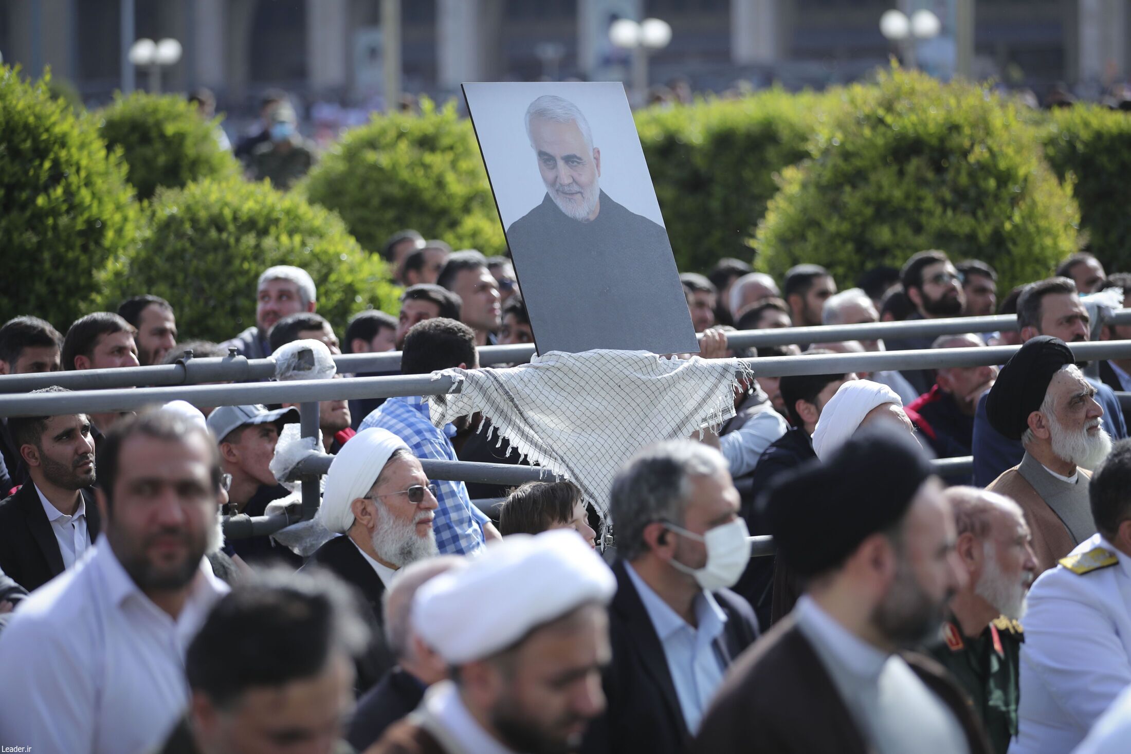 رهبر انقلاب: مسئولان بر حل مسائل اصلی کشور تمرکز کنند| مردم و مسئولان از حواشی بپرهیزند| دشمن مخالف اتحاد مردم است+ فیلم رهبر انقلاب: مسئولان بر حل مسائل اصلی کشور تمرکز کنند| مردم و مسئولان از حواشی بپرهیزند| دشمن مخالف اتحاد مردم است+ فیلم