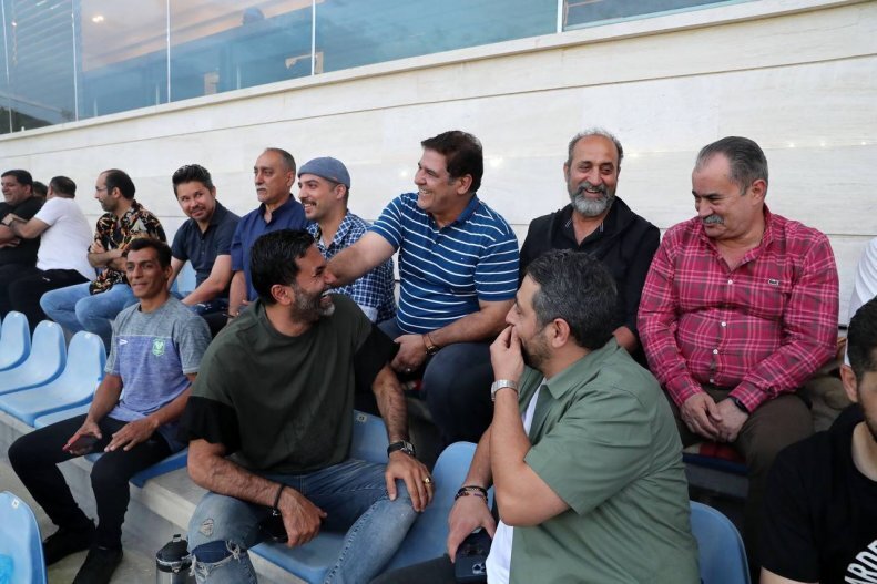 قاب سنگین مربیان مشهدی در ورزشگاه امام رضا (ع) قاب سنگین مربیان مشهدی در ورزشگاه امام رضا (ع)