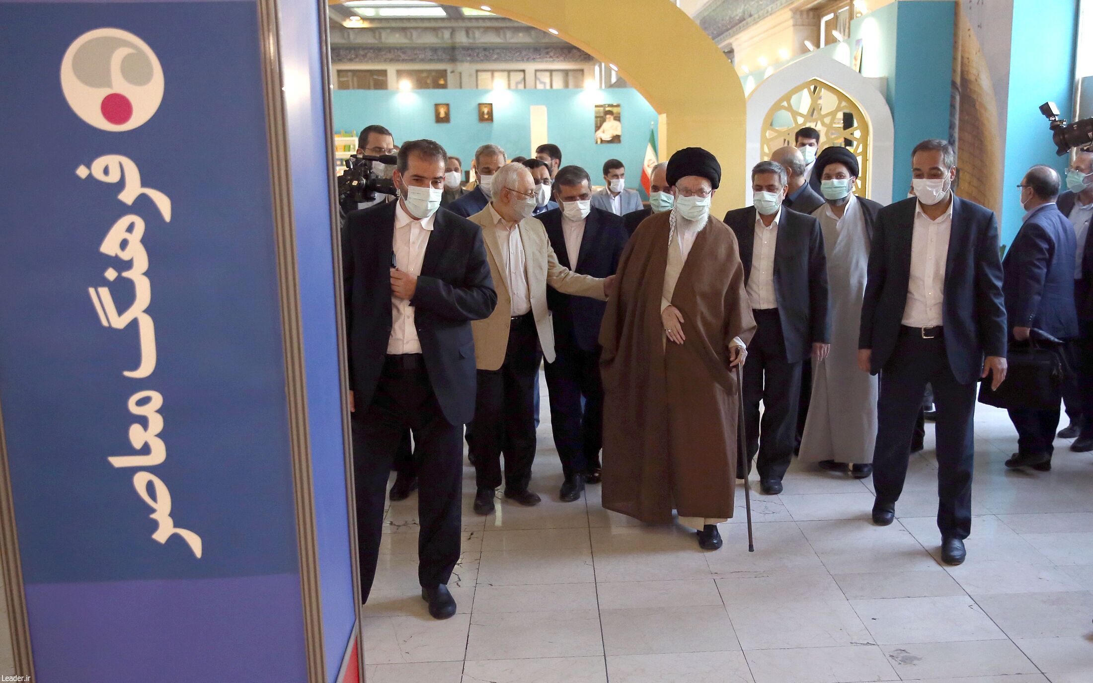 رهبر انقلاب از نمایشگاه کتاب تهران بازدید کردند+ عکس رهبر انقلاب از نمایشگاه کتاب تهران بازدید کردند+ عکس