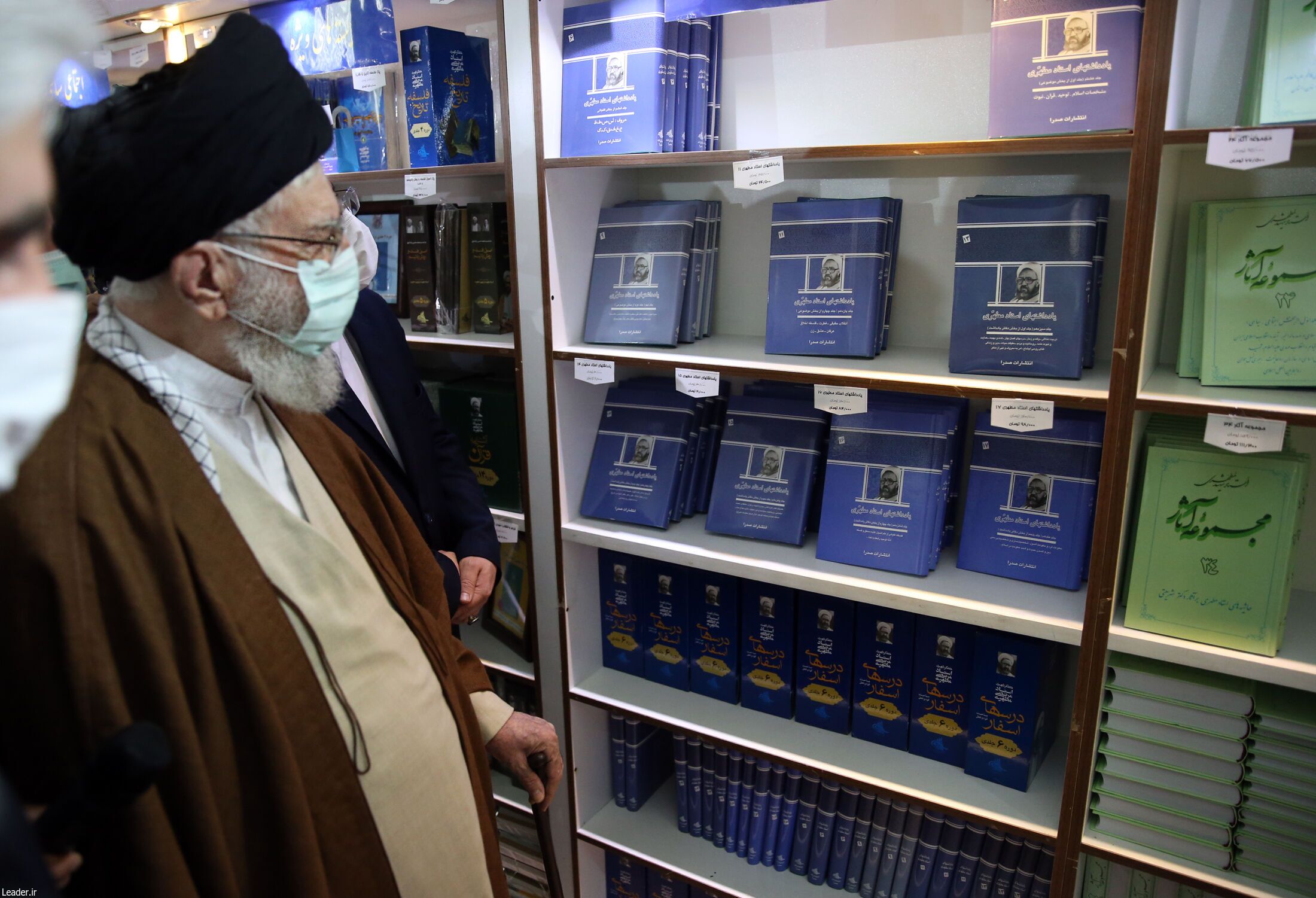 رهبر انقلاب از نمایشگاه کتاب تهران بازدید کردند+ عکس رهبر انقلاب از نمایشگاه کتاب تهران بازدید کردند+ عکس