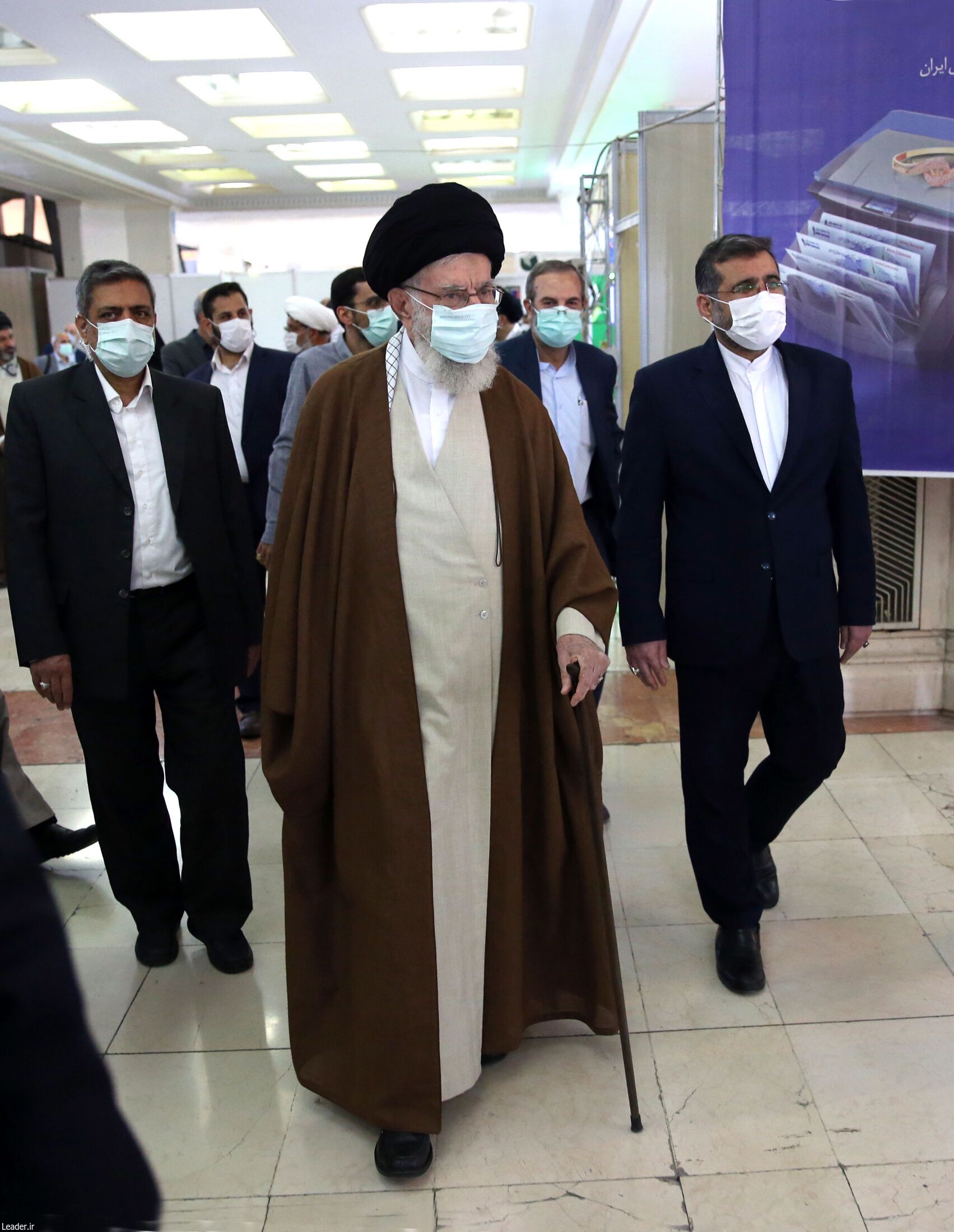 رهبر انقلاب از نمایشگاه کتاب تهران بازدید کردند+ فیلم و عکس رهبر انقلاب از نمایشگاه کتاب تهران بازدید کردند+ فیلم و عکس