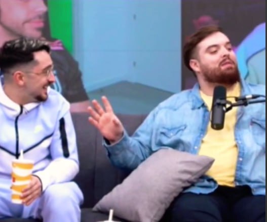 تعجب پیکه از نام باشگاه تراکتور + فیلم و عکس تعجب پیکه از نام باشگاه تراکتور + فیلم و عکس