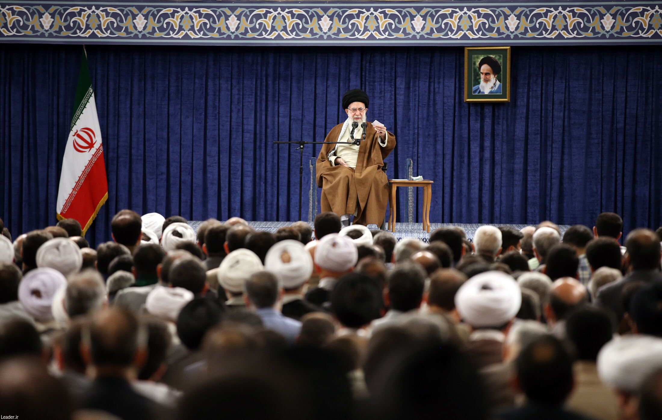 رهبر انقلاب: حج، میقاتی بینالمللی و میعادی جهانی است| اگر حج نباشد امت اسلامی فروخواهد پاشید+ فیلم و عکس رهبر انقلاب: حج، میقاتی بینالمللی و میعادی جهانی است| اگر حج نباشد امت اسلامی فروخواهد پاشید+ فیلم و عکس