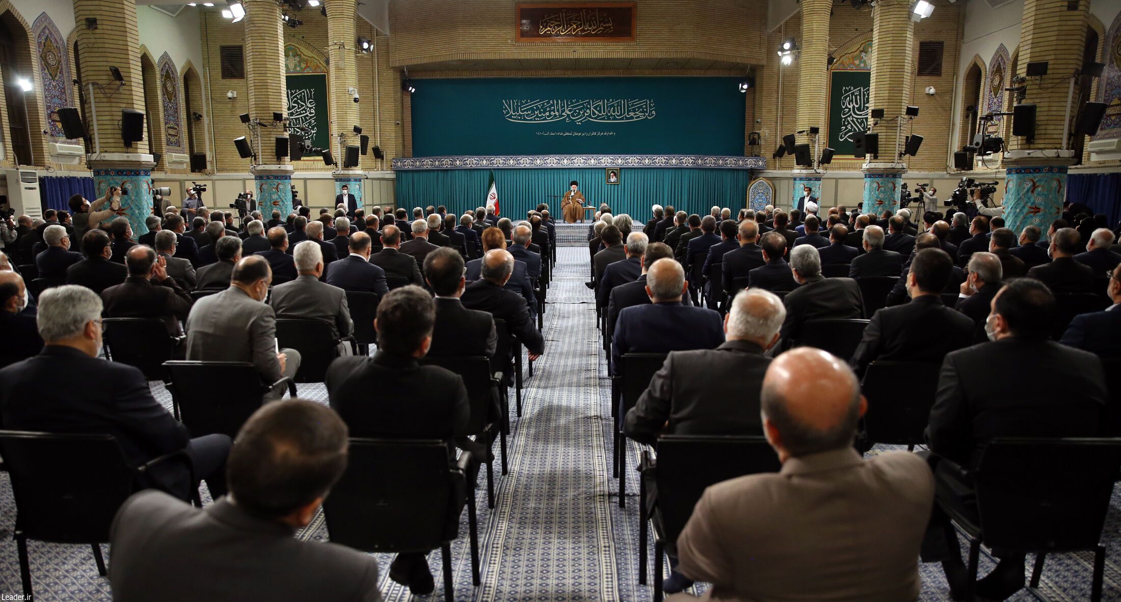 دیدار مسئولان وزارت خارجه و سفیران ایران با رهبر انقلاب