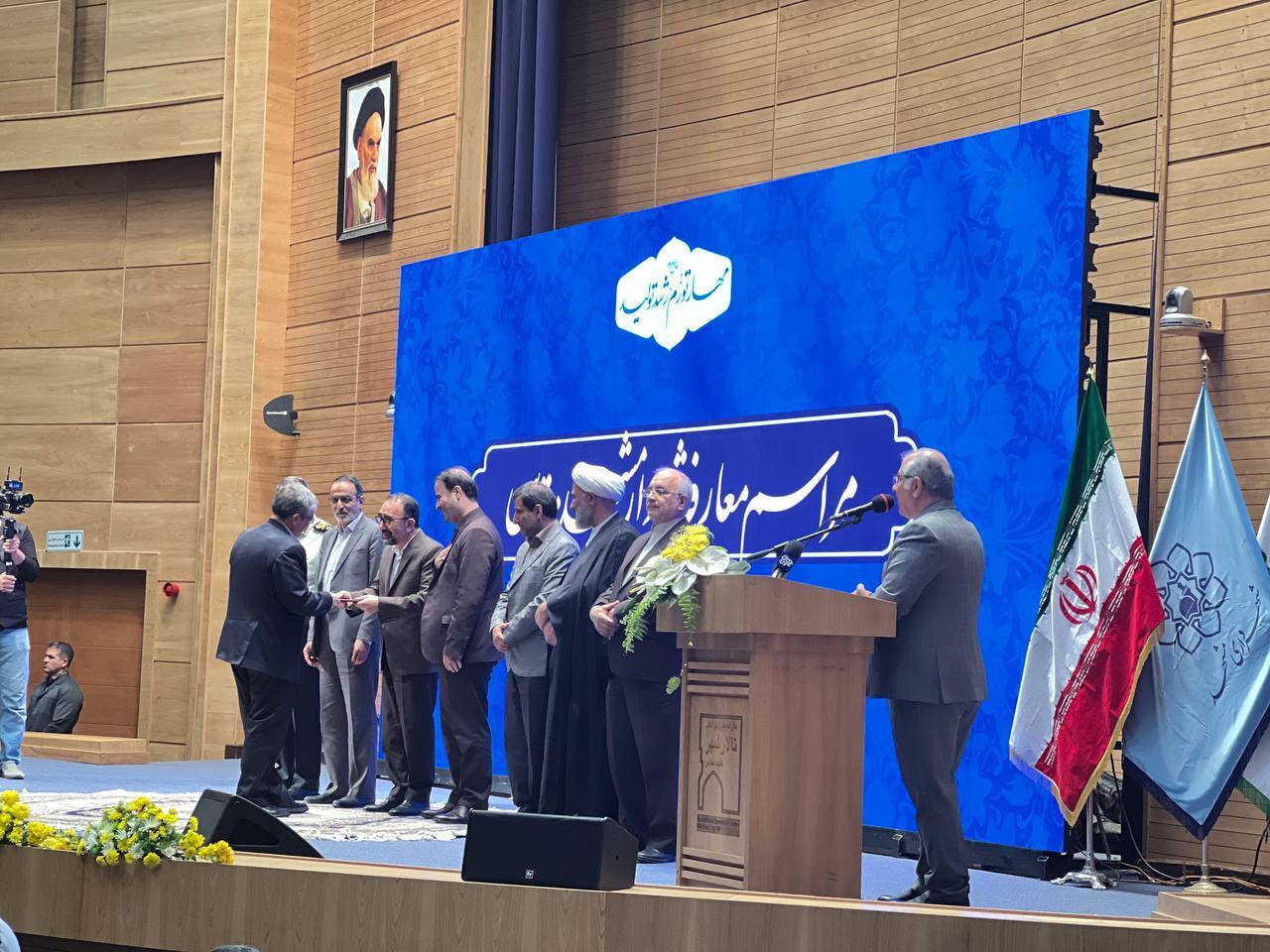 درمراسم تودیع و معارفه شهردار «مشهد مقدس» عنوان شد: شورای ششم پشتیبان شهردار است درمراسم تودیع و معارفه شهردار «مشهد مقدس» عنوان شد: شورای ششم پشتیبان شهردار است