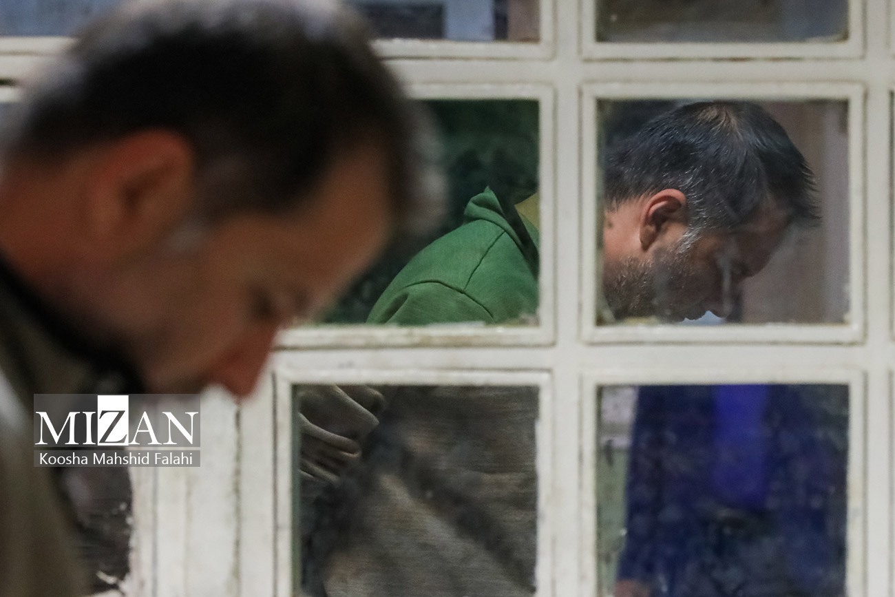 اولین تصاویر از شهروز سخنوری معروف به «الکس» ساعاتی پیش از اعدام اولین تصاویر از شهروز سخنوری معروف به «الکس» ساعاتی پیش از اعدام