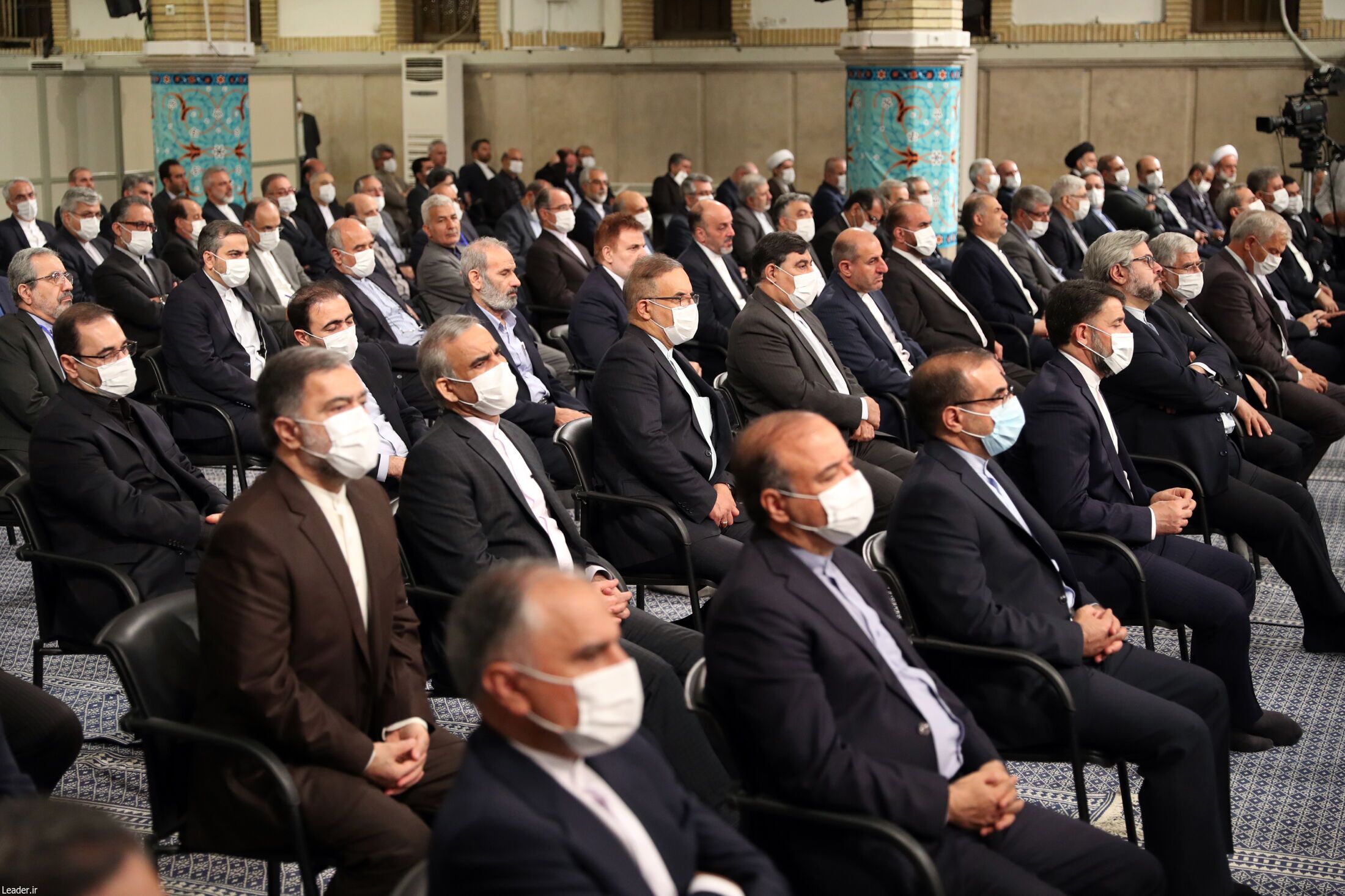 رهبر انقلاب: «نرمش قهرمانانه» بد فهمیده شد| عزت در سیاست خارجی یعنی نفی دیپلماسی التماسی+ فیلم و عکس