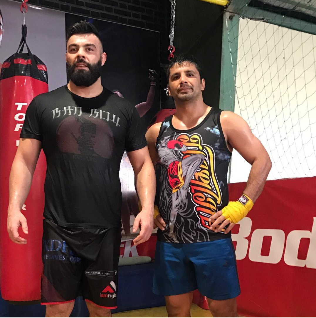 درگیری خونین دو فایتر ایرانی در شهرک اکباتان! + عکس درگیری خونین دو فایتر ایرانی در شهرک اکباتان! + عکس