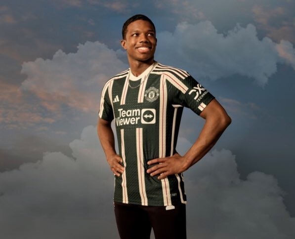 رونمایی از کیت دوم و سوم منچستریونایتد + عکس