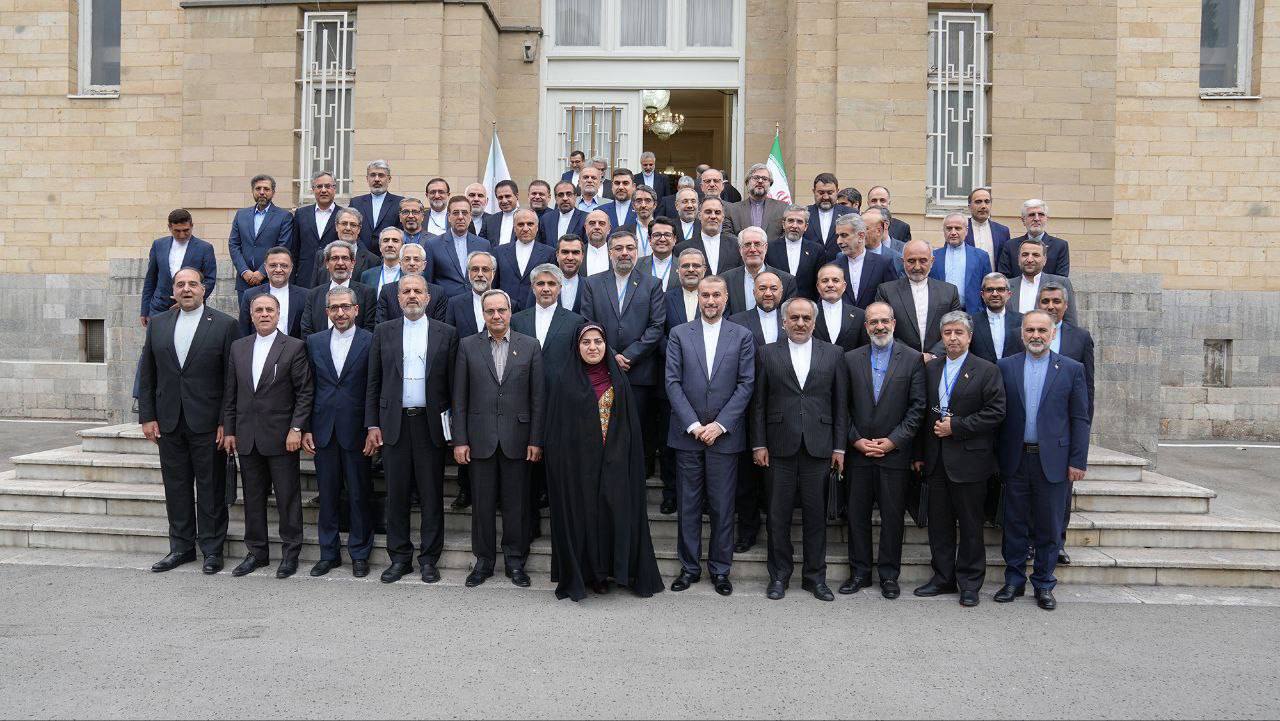 امیرعبداللهیان: مسیر خنثیسازی تحریمها را با جدیت دنبال میکنیم+ عکس امیرعبداللهیان: مسیر خنثیسازی تحریمها را با جدیت دنبال میکنیم+ عکس