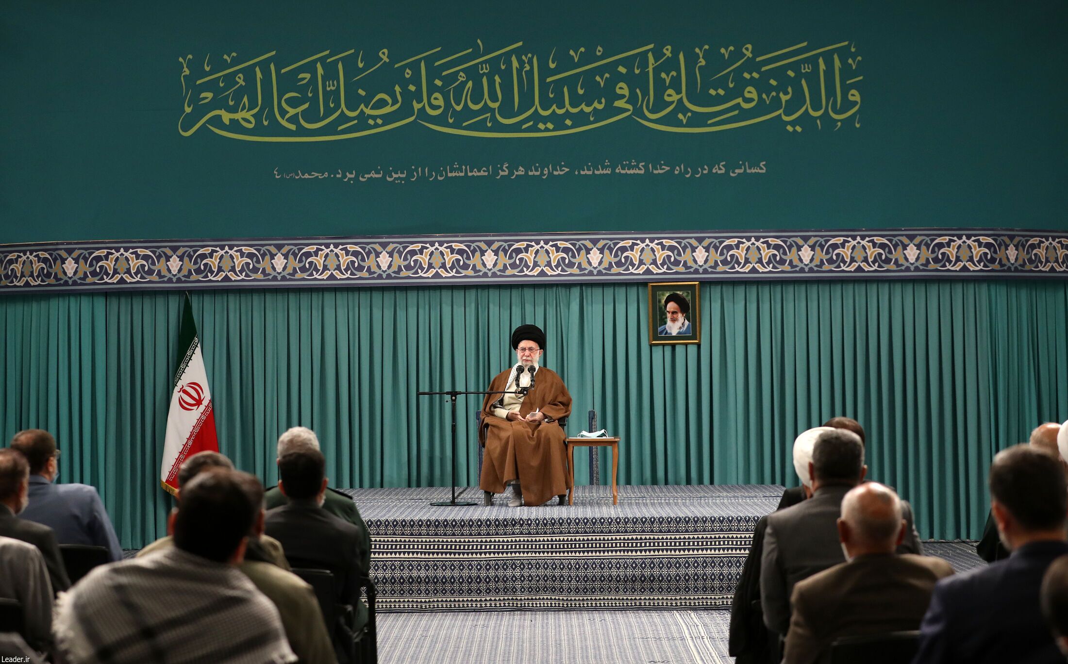 رهبر انقلاب: زنده نگهداشتن یاد شهدا، جهادی بزرگ است| یاد، سلوک و مجاهدت شهدا به نسل جوان منتقل شود+ فیلم و عکس رهبر انقلاب: زنده نگهداشتن یاد شهدا، جهادی بزرگ است| یاد، سلوک و مجاهدت شهدا به نسل جوان منتقل شود+ فیلم و عکس