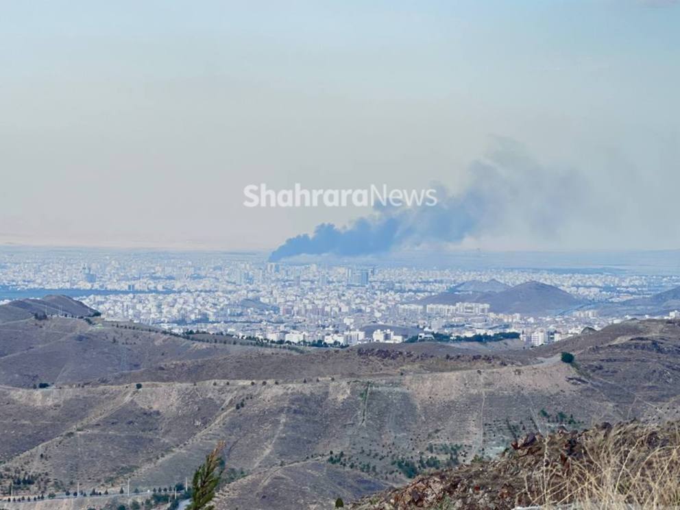 حریق گسترده انبار بزرگ لوازم خانگی در بزرگراه بابانظر | اعزام ۲۰ ماشین آتشنشانی به محل حادثه + عکس و فیلم حریق گسترده انبار بزرگ لوازم خانگی در بزرگراه بابانظر | اعزام ۲۰ ماشین آتشنشانی به محل حادثه + عکس و فیلم