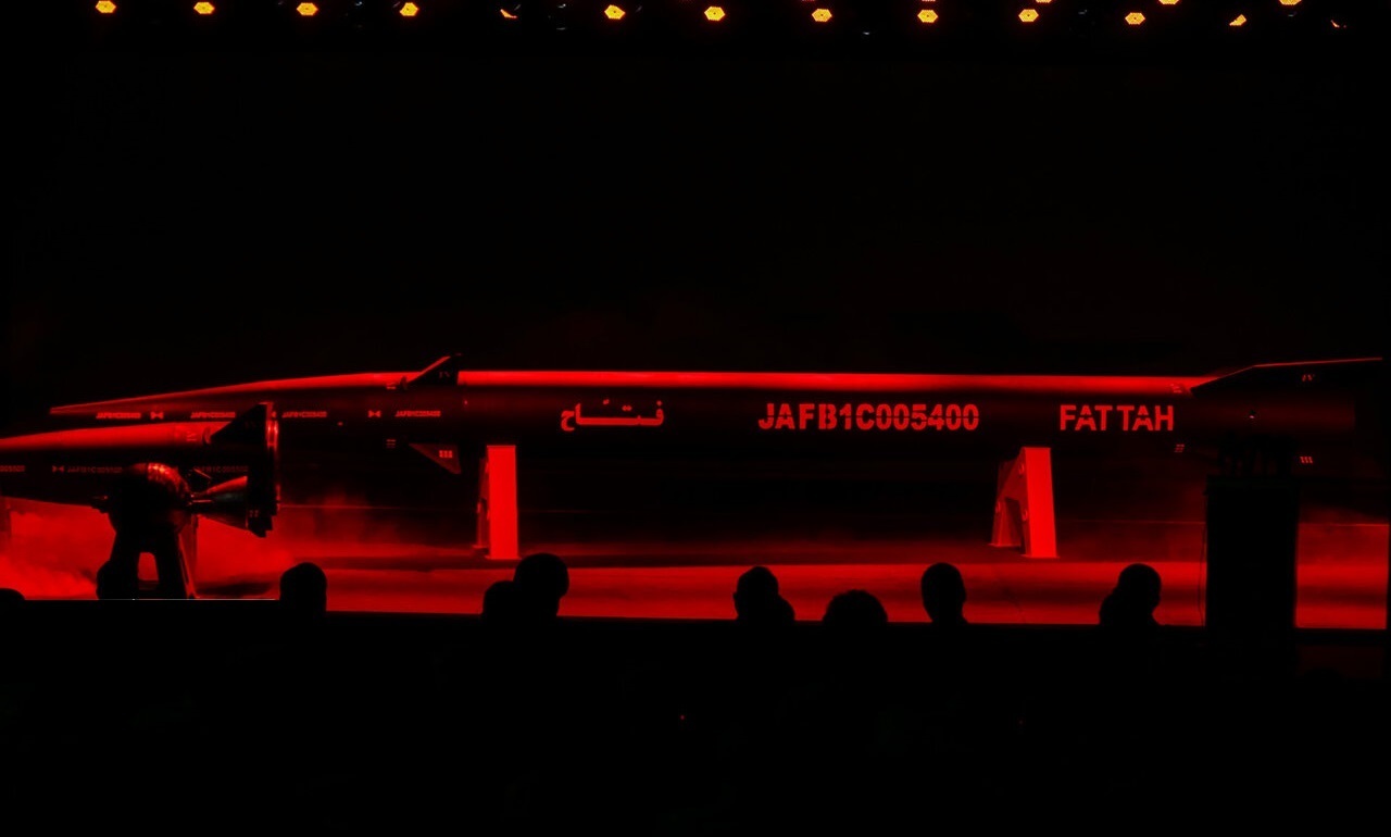 «فتاح»؛ موشک هایپرسونیک سپاه با حضور رئیسجمهور رونمایی شد+ عکس و جزئیات «فتاح»؛ موشک هایپرسونیک سپاه با حضور رئیسجمهور رونمایی شد+ عکس و جزئیات