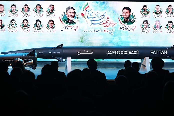 «فتاح»؛ موشک هایپرسونیک سپاه با حضور رئیسجمهور رونمایی شد+ عکس و جزئیات «فتاح»؛ موشک هایپرسونیک سپاه با حضور رئیسجمهور رونمایی شد+ عکس و جزئیات