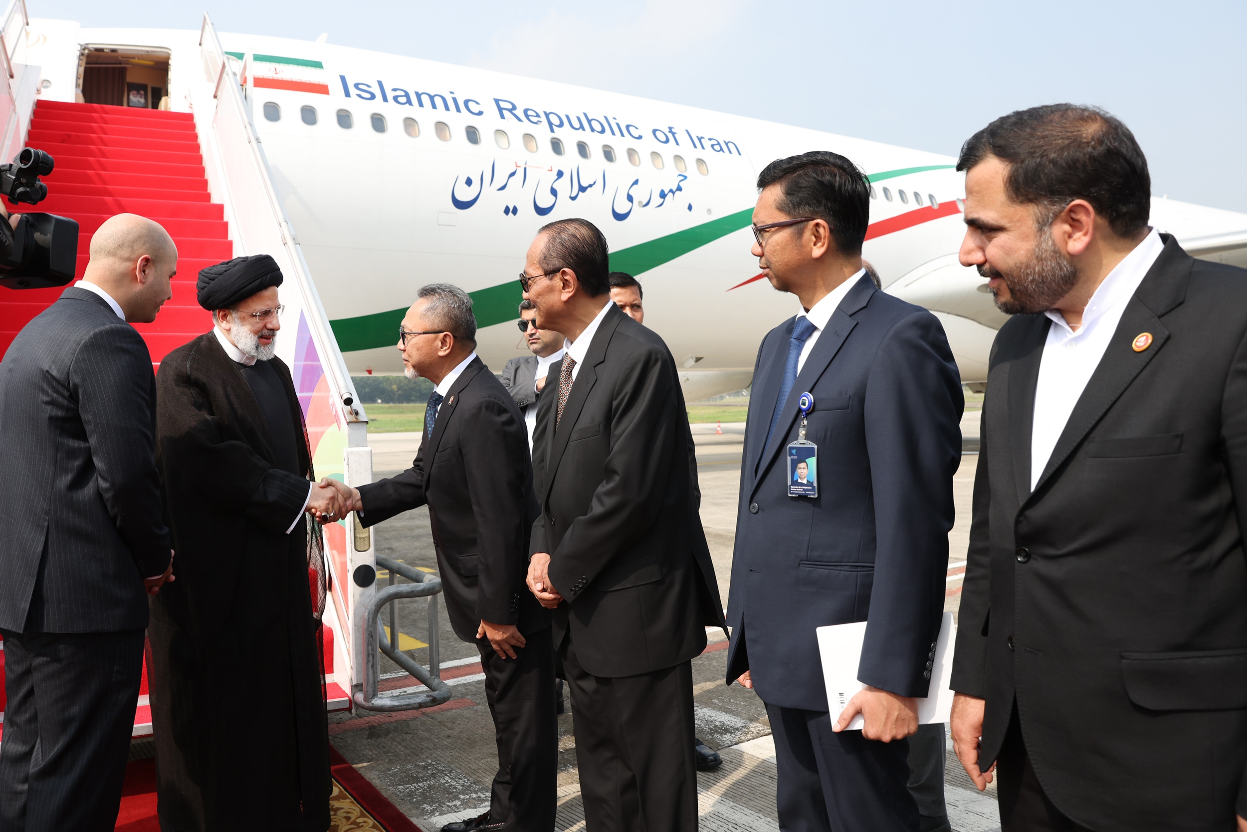 رئیسی وارد جاکارتا شد+ عکس و جزئیات