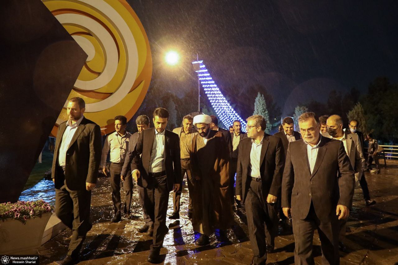 بازدید شهردار مشهد مقدس از جشنواره‌های ریحان شهر و نسیم کرامت در بوستان‌های ریحانه و بهار + تصاویر