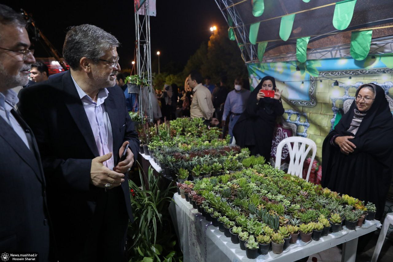 بازدید شهردار مشهد مقدس از جشنواره‌های ریحان شهر و نسیم کرامت در بوستان‌های ریحانه و بهار + تصاویر
