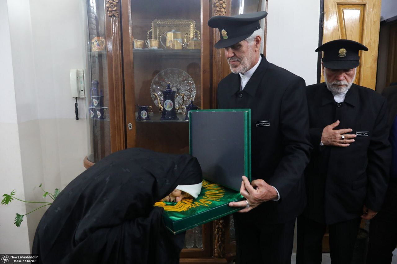 شهردار مشهد مقدس: اخلاق و رفتار شهدا بهترین الگو برای خدمت‌گزاری به مردم است