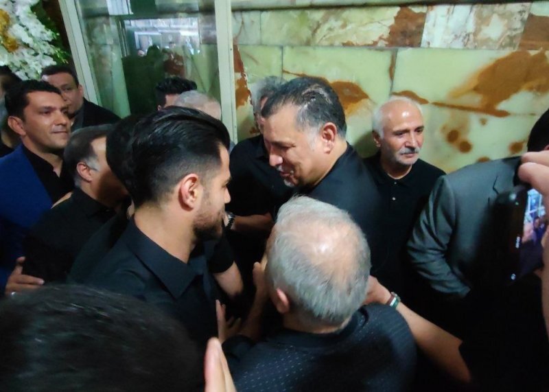 علی دایی مجلس قلعه نویی را به هم ریخت! + عکس