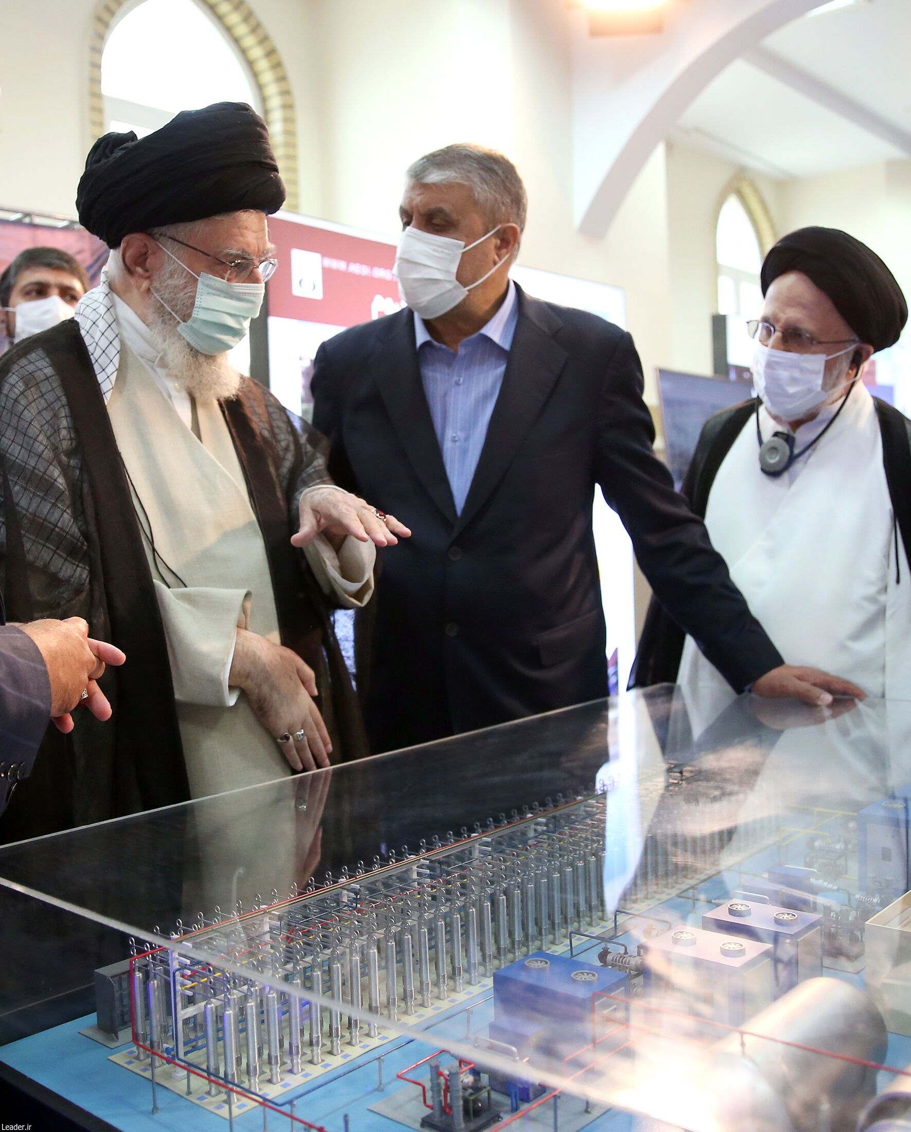 رهبر انقلاب از کدام دستاوردهای صنعت هستهای بازدید کردند؟+ عکس رهبر انقلاب از کدام دستاوردهای صنعت هستهای بازدید کردند؟+ عکس