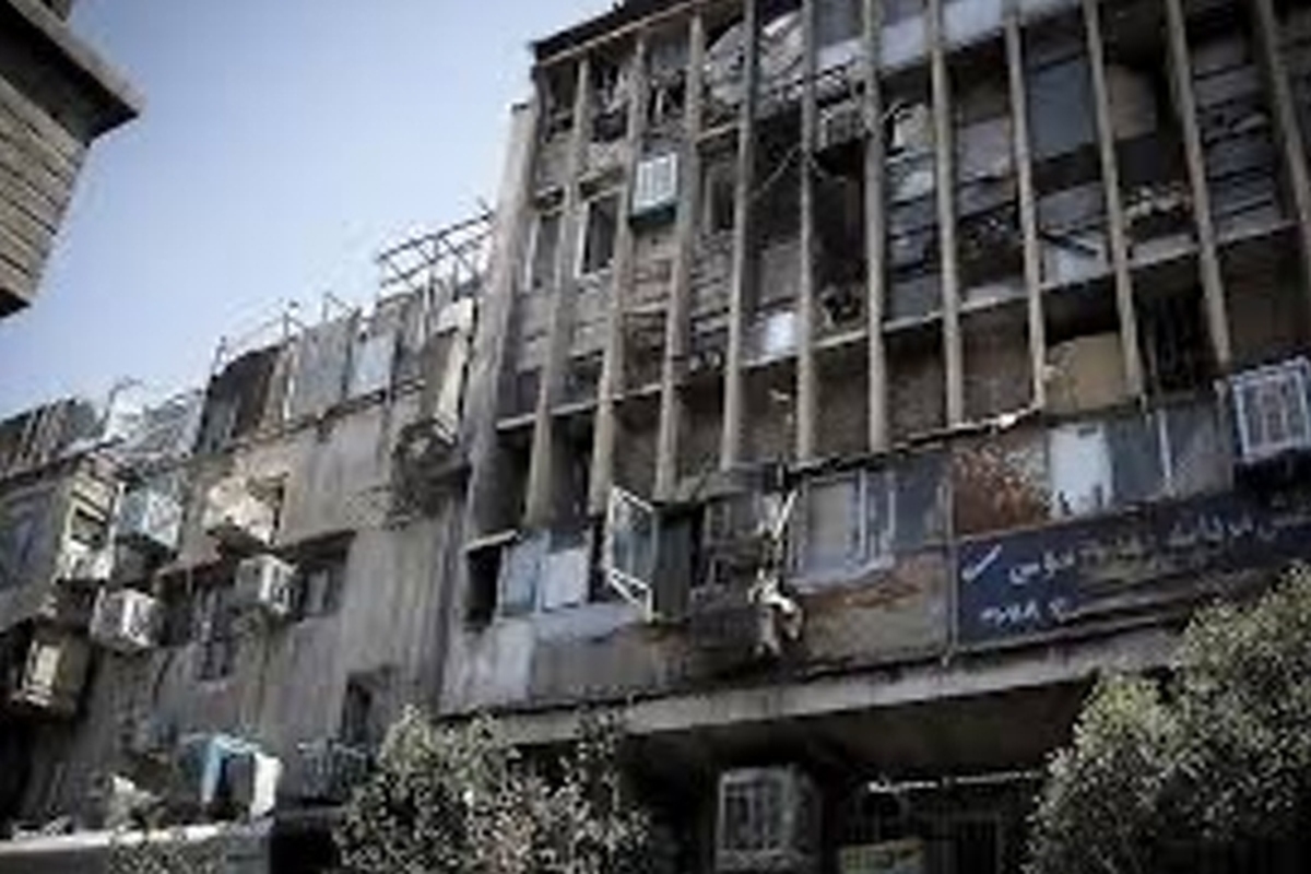 معاون حقوق عامه و پیشگیری از وقوع جرم دادستانی کل کشور از تشکیل پرونده قضایی برای هر یک از ساختان‌های ناایمن در دادستانی تهران خبر داد.