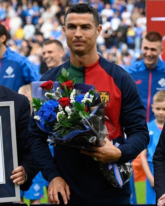 رکورد رونالدو در گینس ثبت شد + تصاویر رکورد رونالدو در گینس ثبت شد + تصاویر