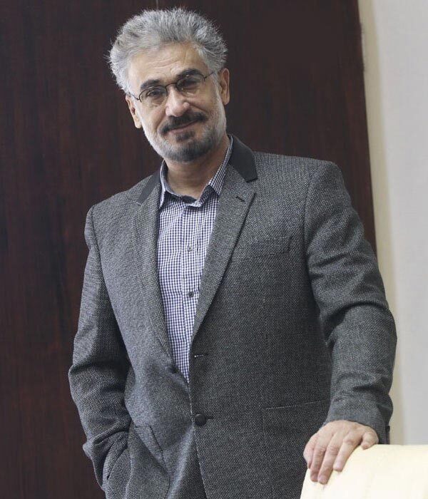درباره محمد صادقی و بازی‌اش در سریال «ولایت عشق» به بهانه زادروزش | مشق عشق آقای دکتر