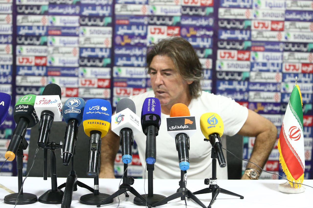 ساپینتو: مطمئنم که پرسپولیس را میبریم | این آخرین بازی عمرمان است + عکس ساپینتو: مطمئنم که پرسپولیس را میبریم | این آخرین بازی عمرمان است + عکس