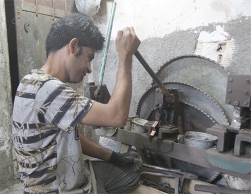 مسگری حرفهای هزار ساله مشهدی مسگری حرفهای هزار ساله مشهدی