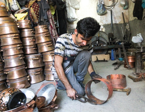 مسگری حرفهای هزار ساله مشهدی مسگری حرفهای هزار ساله مشهدی