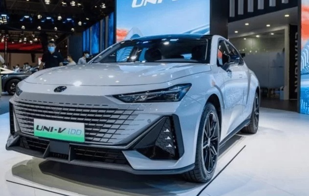 مدیر عامل سایپا: یونیوی هیبرید به بازار میآید + تصاویر مدیر عامل سایپا: یونیوی هیبرید به بازار میآید + تصاویر