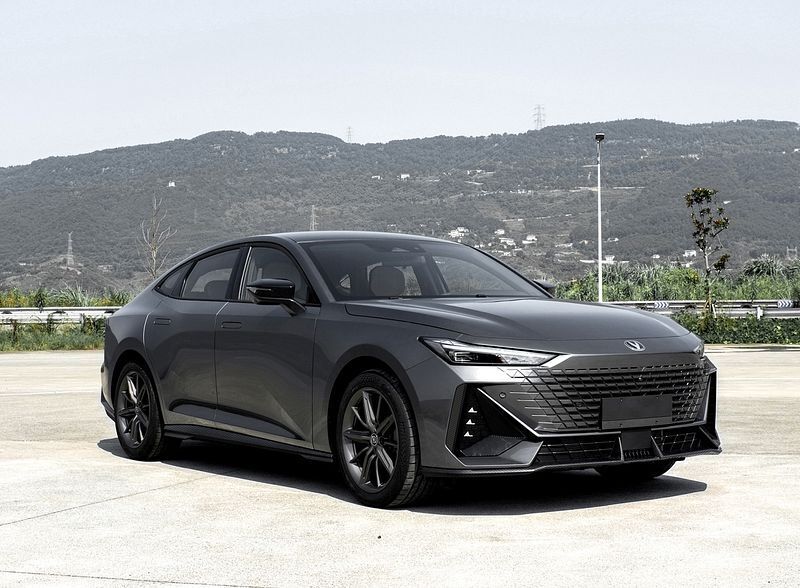 مدیر عامل سایپا: یونیوی هیبرید به بازار میآید + تصاویر مدیر عامل سایپا: یونیوی هیبرید به بازار میآید + تصاویر