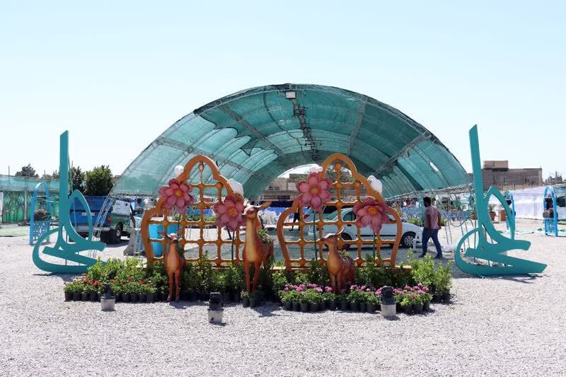 نصب المان گل در میادین شاخص مشهد همزمان با فرا رسیدن عید سعید غدیر