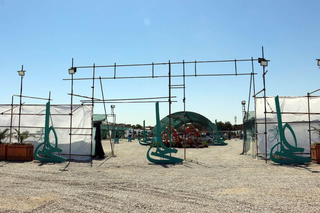 نصب المان گل در میادین شاخص مشهد همزمان با فرا رسیدن عید سعید غدیر