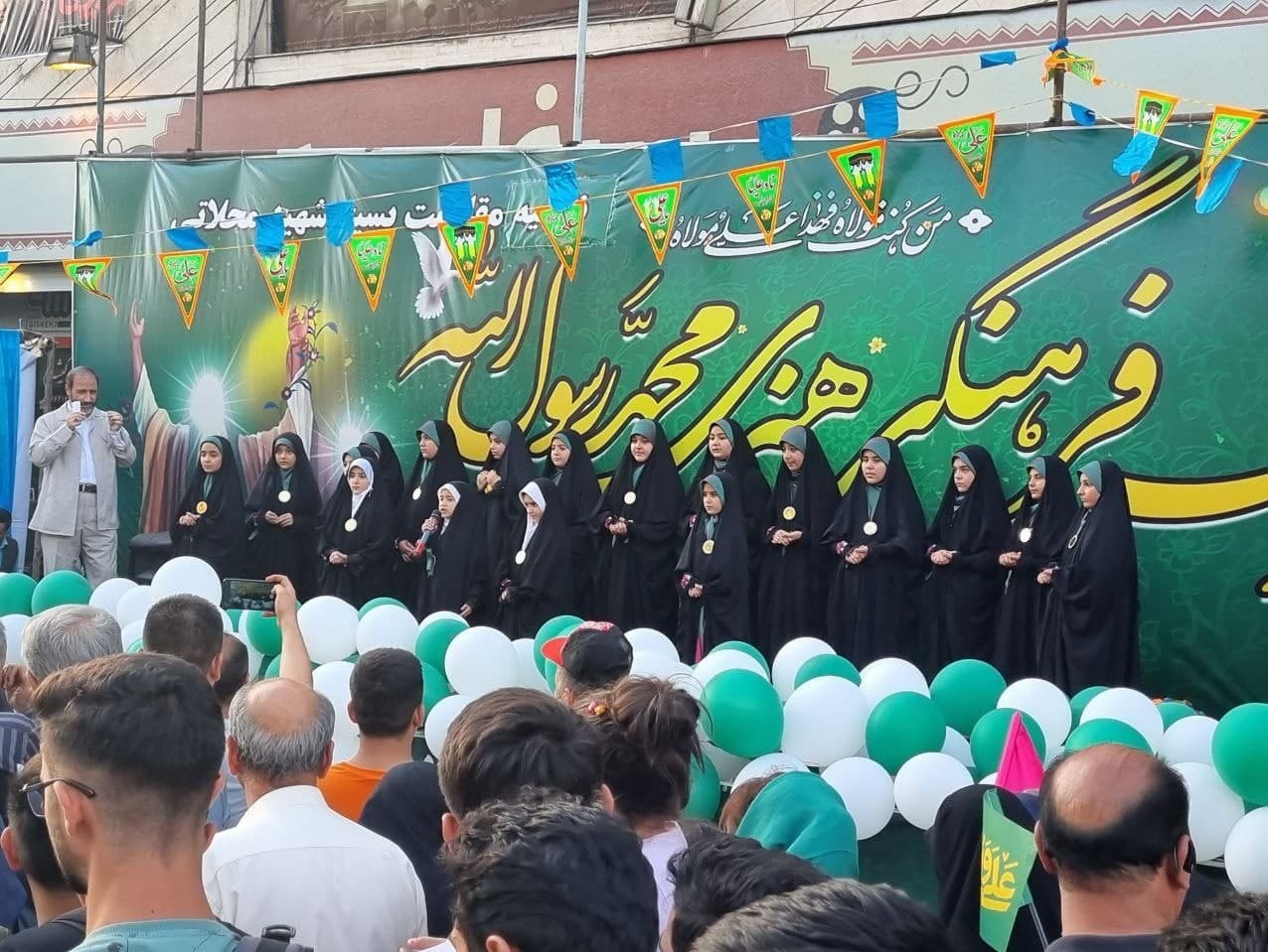 مهمانی ۱۰ کیلومتری عید غدیر در تهران آغاز شد + تصاویر و فیلم مهمانی ۱۰ کیلومتری عید غدیر در تهران آغاز شد + تصاویر و فیلم