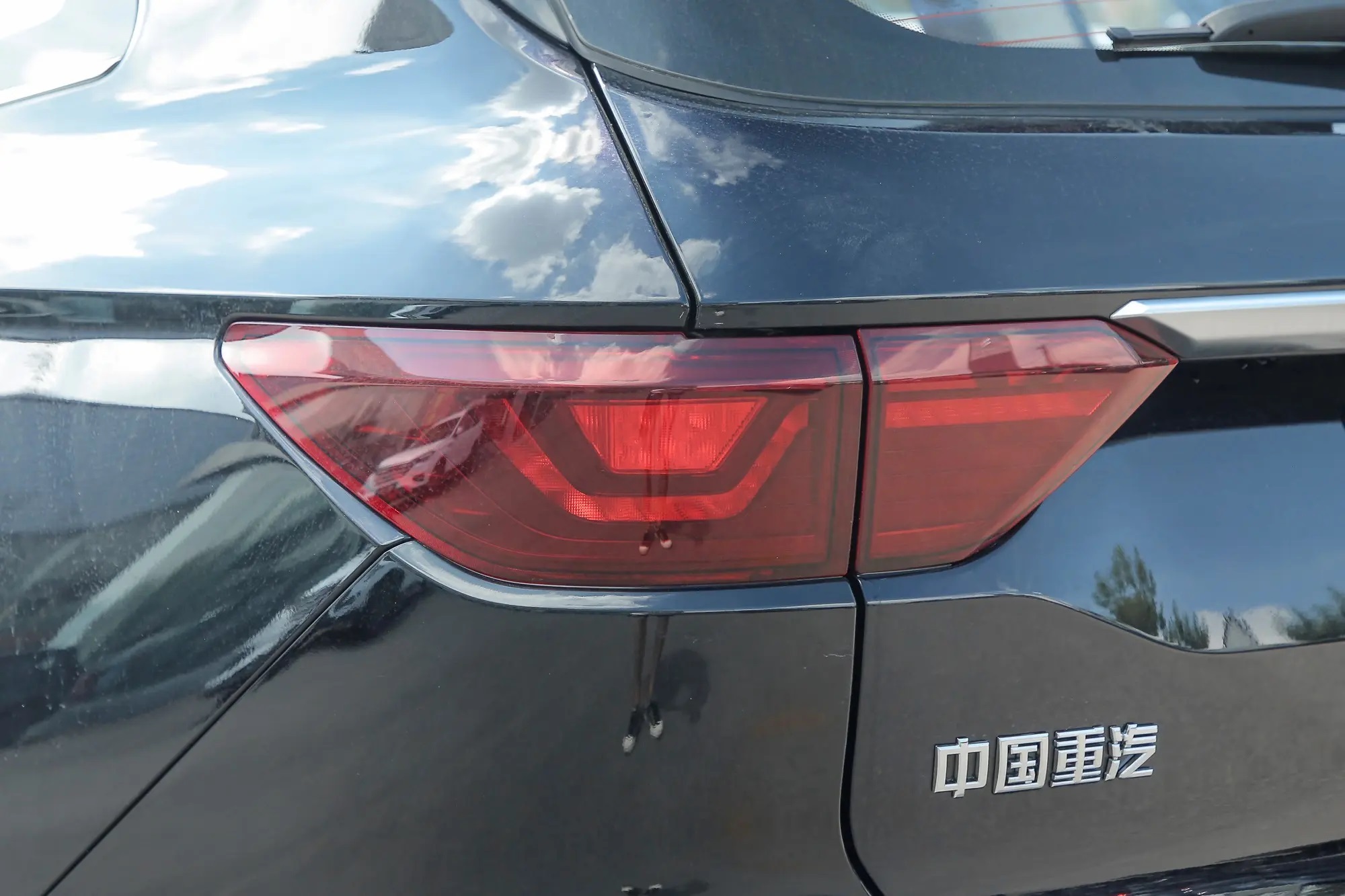 مشخصات خودروی VGV U75 پلاس + تصاویر