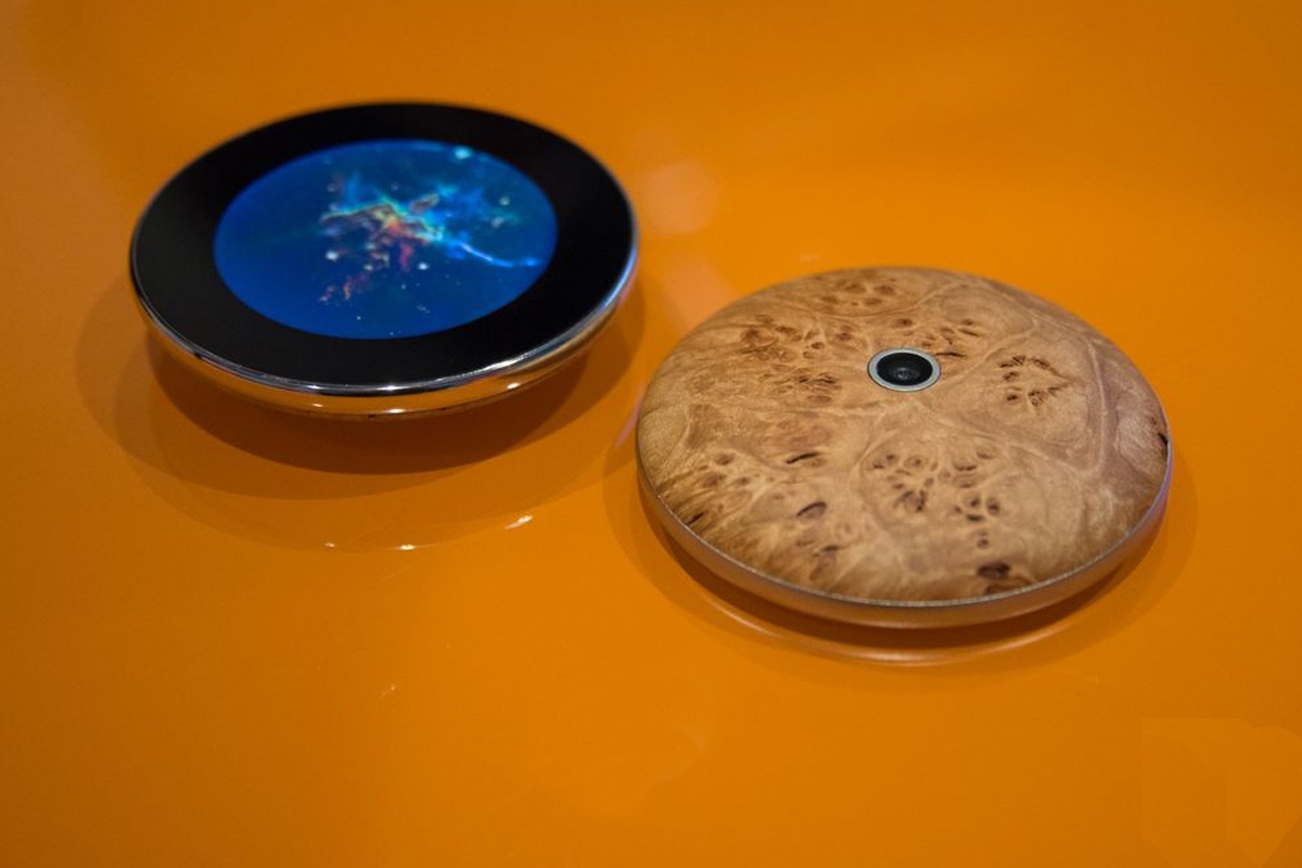 داستان عجیب ساخت گوشی هوشمند گِردی که میخواست غیرهوشمند باشد! + عکس داستان عجیب ساخت گوشی هوشمند گِردی که میخواست غیرهوشمند باشد! + عکس