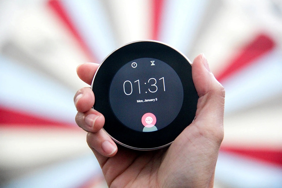 داستان عجیب ساخت گوشی هوشمند گِردی که میخواست غیرهوشمند باشد! + عکس داستان عجیب ساخت گوشی هوشمند گِردی که میخواست غیرهوشمند باشد! + عکس