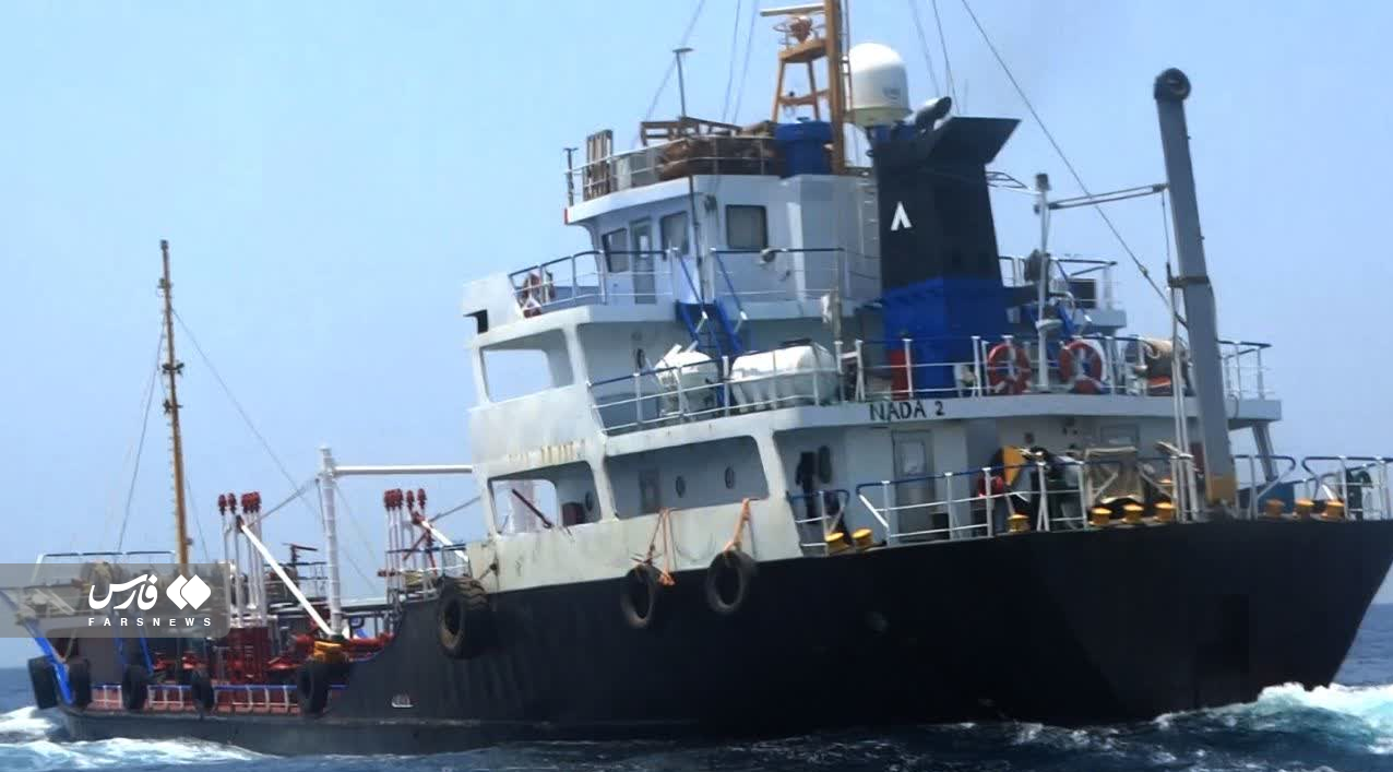 انتشار تصاویر جدید از کشتی توقیف شده و ارتش تماشاگر آمریکا انتشار تصاویر جدید از کشتی توقیف شده و ارتش تماشاگر آمریکا