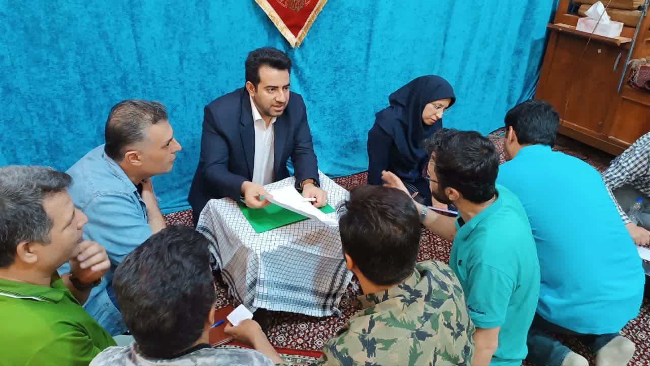 دیدار چهره به چهره فرماندار و مدیران ۱۵ دستگاه اجرایی با اهالی منطقه ۳ مشهد | بهسازی معابر شهری، مطالبه اصلی اهالی محله دیدار چهره به چهره فرماندار و مدیران ۱۵ دستگاه اجرایی با اهالی منطقه ۳ مشهد | بهسازی معابر شهری، مطالبه اصلی اهالی محله