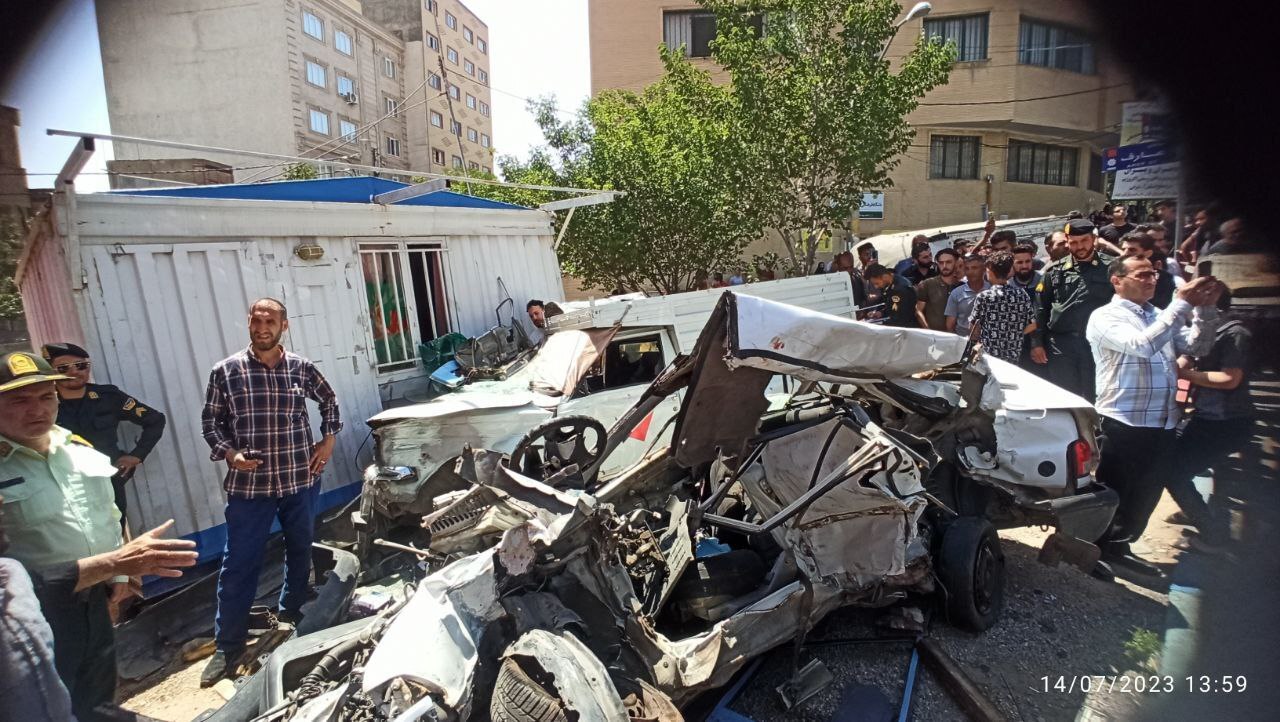 برخورد اتوبوس با تعدادی خودرو و شهروند در تبریز| ۱۰ نفر مصدوم شدند برخورد اتوبوس با تعدادی خودرو و شهروند در تبریز| ۱۰ نفر مصدوم شدند
