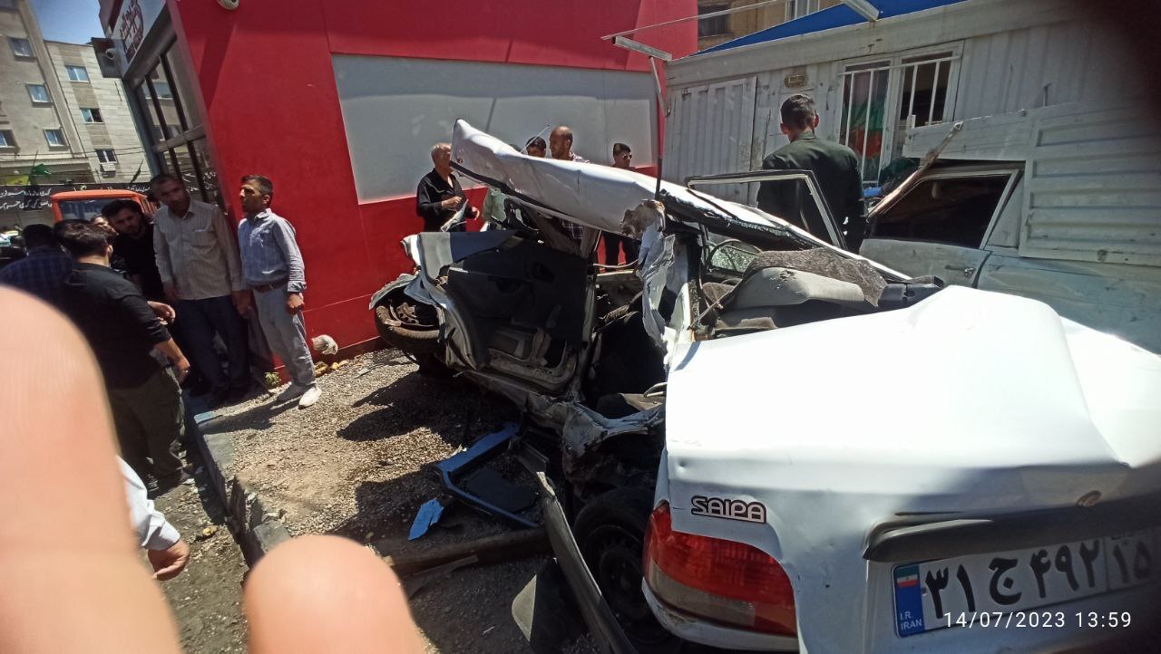 برخورد اتوبوس با تعدادی خودرو و شهروند در تبریز| ۱۰ نفر مصدوم شدند برخورد اتوبوس با تعدادی خودرو و شهروند در تبریز| ۱۰ نفر مصدوم شدند