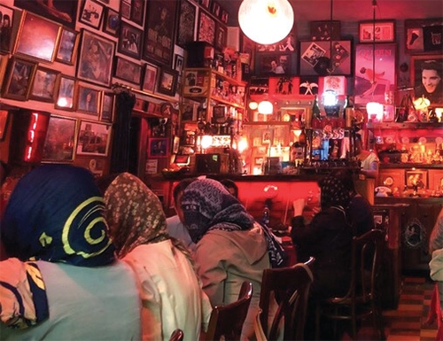 ذائقههای کاذب یا مصرف گرایی مدرن؟ ذائقههای کاذب یا مصرف گرایی مدرن؟