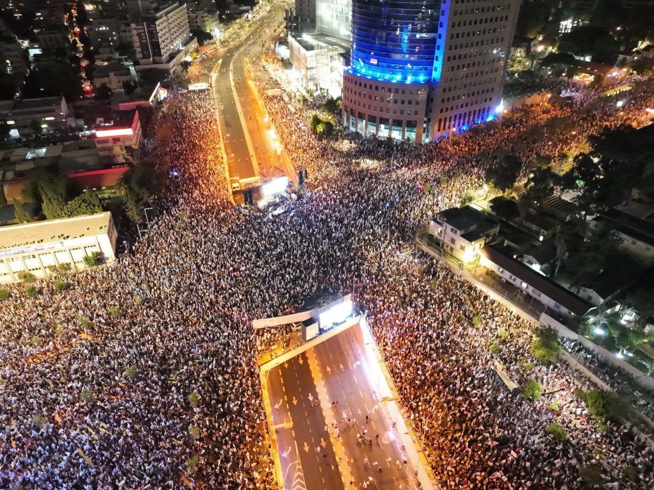 تظاهرات گسترده ضد نتانیاهو در قدس و تلآویو + فیلم و عکس تظاهرات گسترده ضد نتانیاهو در قدس و تلآویو + فیلم و عکس