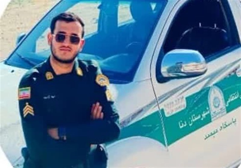 مأمور پلیس پا‌سگاه میمند به شهادت رسید | خودروی شوتی این پلیس را ‌زیر گرفت‌ + تصویر شهید
